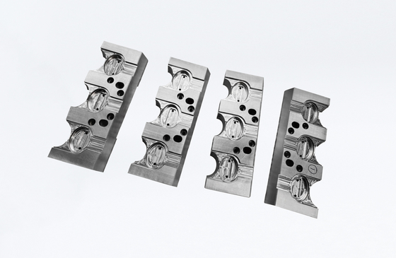ASSAB Mold Steel Custom Non-Standard core dengan presisi 0,005mm untuk cetakan kemasan