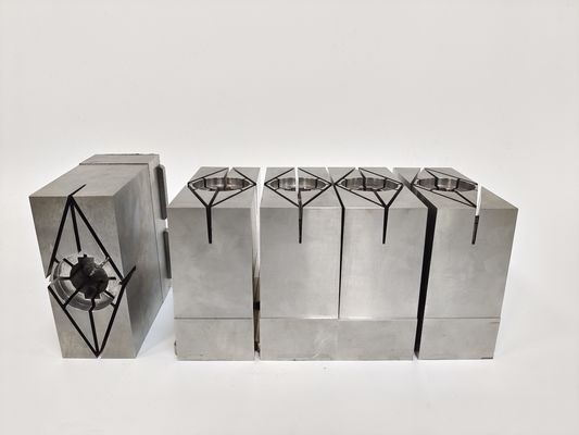 H13 (1.2344) Inti Cetakan Presisi